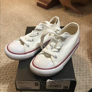 Converse all stars 10 little kid White Kids Sneakers with Red Accents